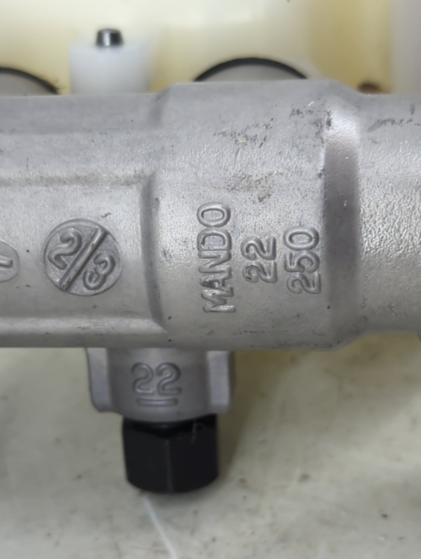 Hyundai Elantra Brake Master Cylinder 1490781 - Oemusedautoparts1.com
