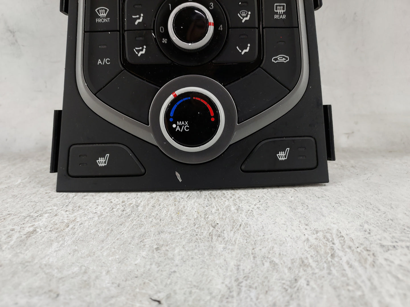 2014-2016 Hyundai Elantra Climate Control Module Temperature AC/Heater Replacement P/N:C500-ATDCH 97250-3XCD0 Fits OEM Used 