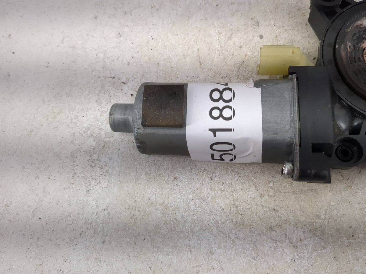 2011-2016 Hyundai Elantra Passenger Front Right Power Window Motor 1501884 - Oemusedautoparts1.com