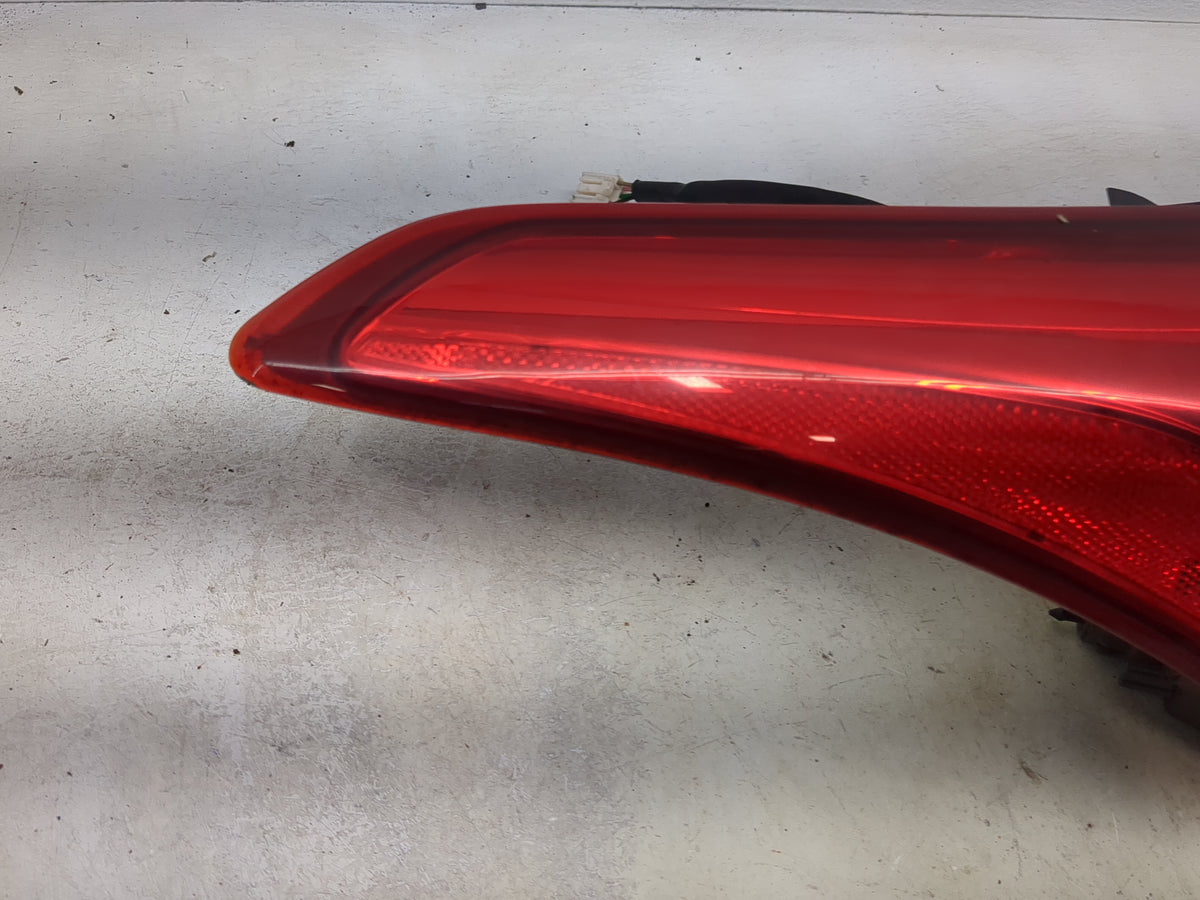 Hyundai Elantra Driver Left Side Deck Lid Mounted Tail Light 1513846 - Oemusedautoparts1.com