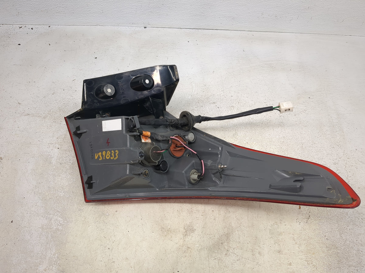 Hyundai Elantra Driver Left Side Deck Lid Mounted Tail Light 1513846 - Oemusedautoparts1.com