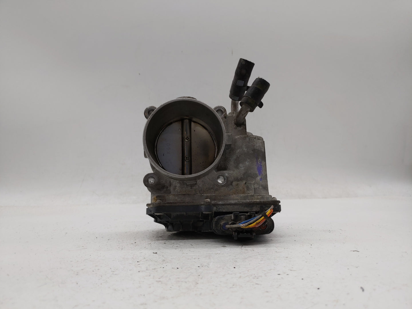 2011-2018 Hyundai Elantra Throttle Body P/N:35100-2E000 Fits Fits 2011 2012 2013 2014 2015 2016 2017 2018 2019 OEM Used Auto
