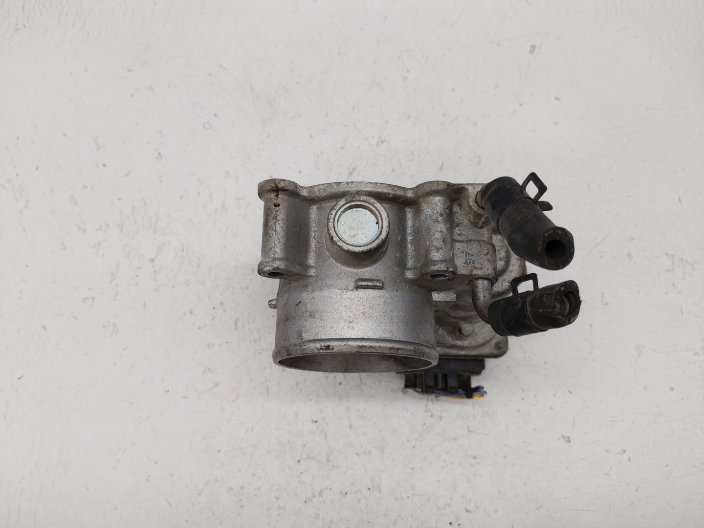 2011-2018 Hyundai Elantra Throttle Body P/N:35100-2E000 Fits Fits 2011 2012 2013 2014 2015 2016 2017 2018 2019 OEM Used Auto