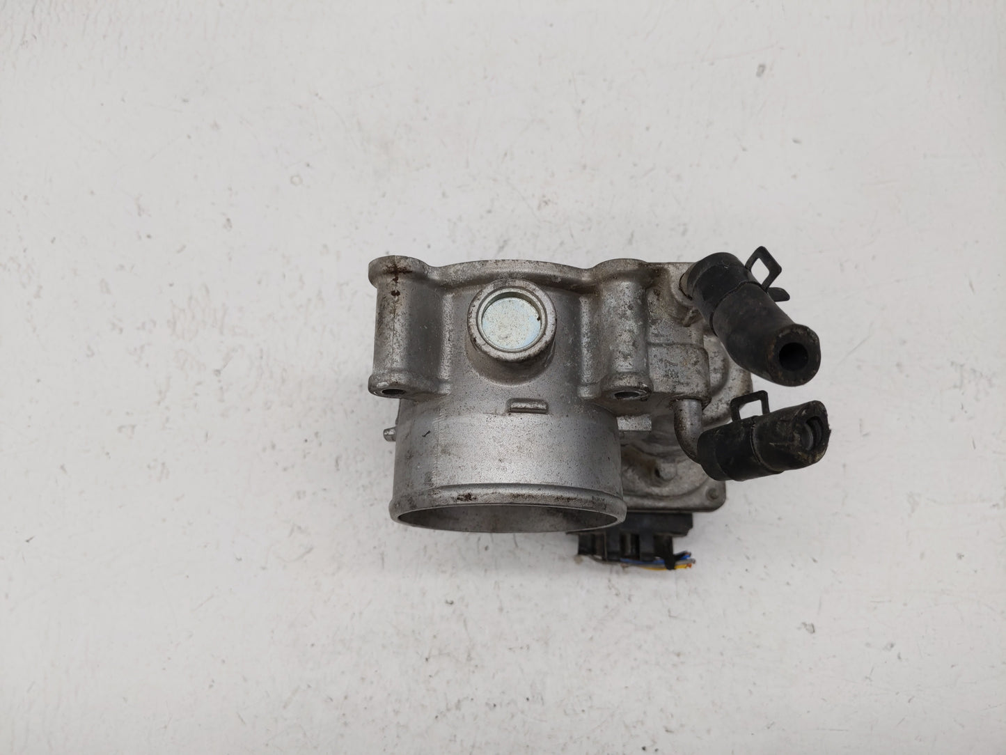 2011-2018 Hyundai Elantra Throttle Body P/N:35100-2E000 Fits Fits 2011 2012 2013 2014 2015 2016 2017 2018 2019 OEM Used Auto