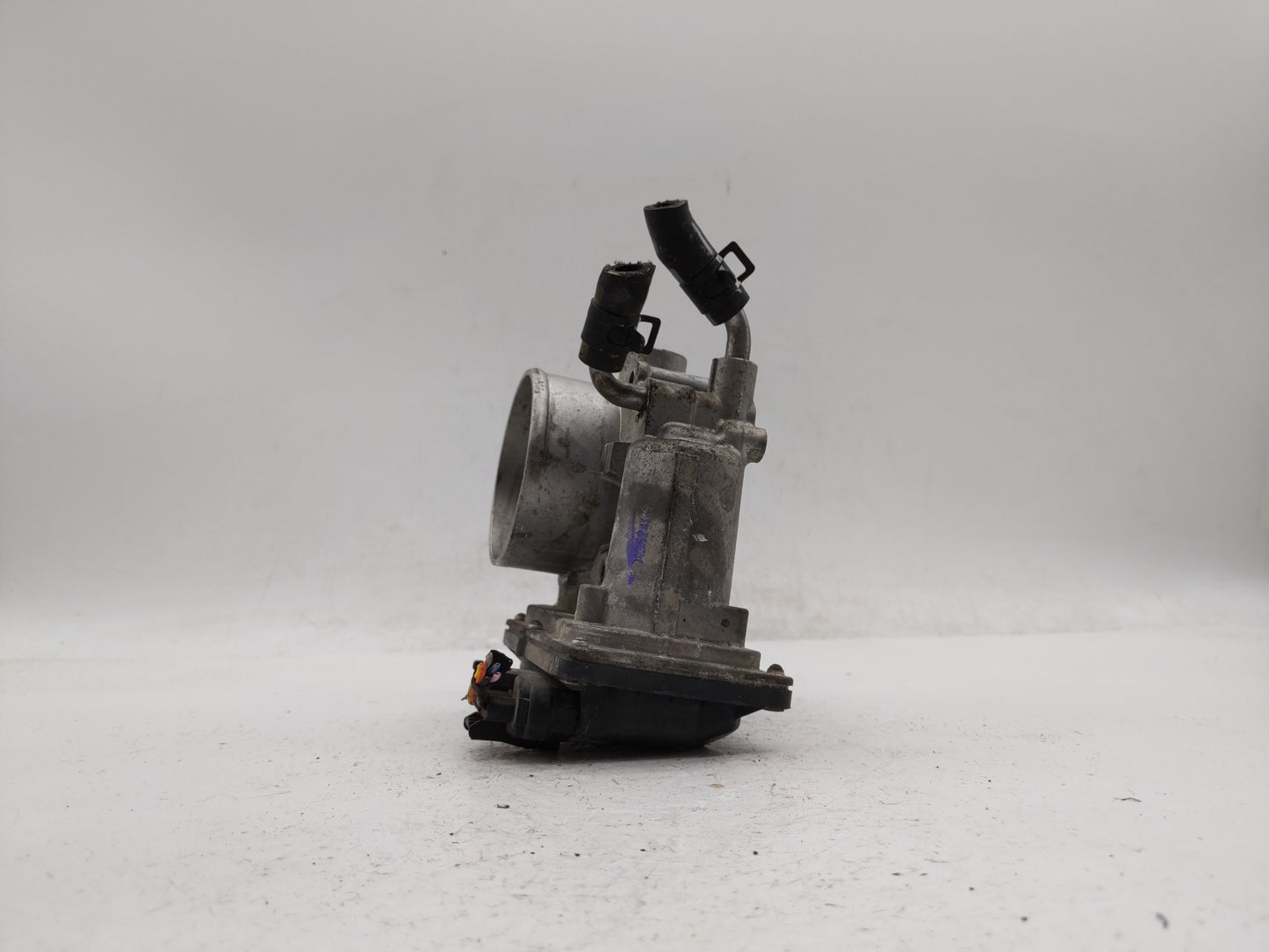 2011-2018 Hyundai Elantra Throttle Body P/N:35100-2E000 Fits Fits 2011 2012 2013 2014 2015 2016 2017 2018 2019 OEM Used Auto