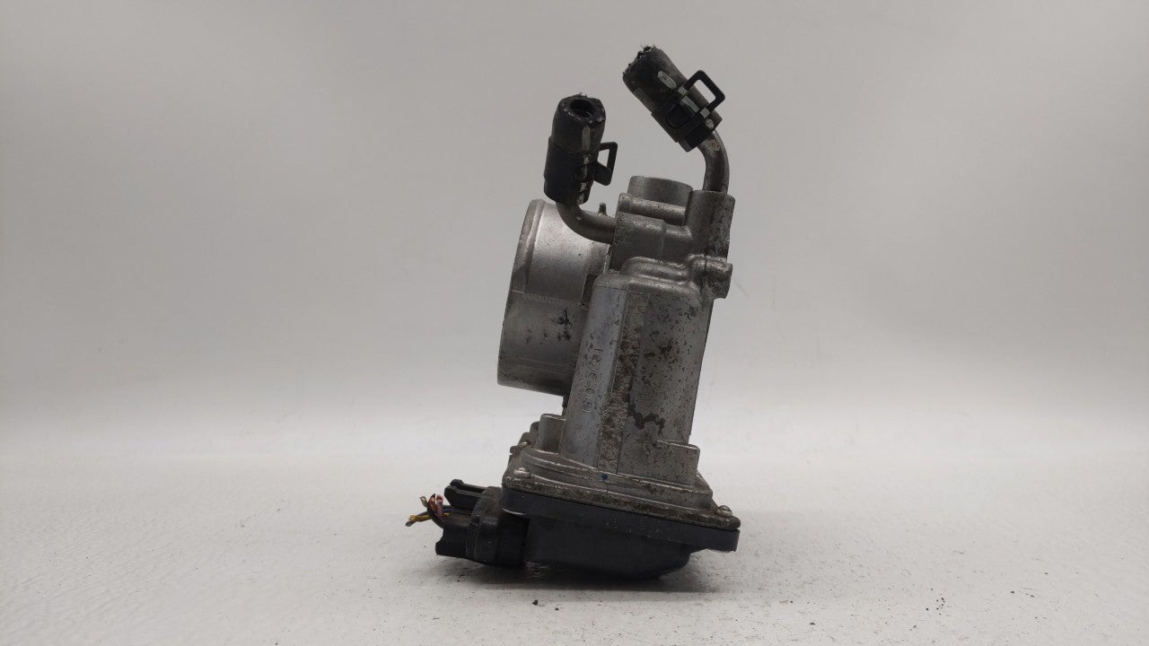 2011-2018 Hyundai Elantra Throttle Body P/N:35100-2E000 Fits Fits 2011 2012 2013 2014 2015 2016 2017 2018 2019 OEM Used Auto