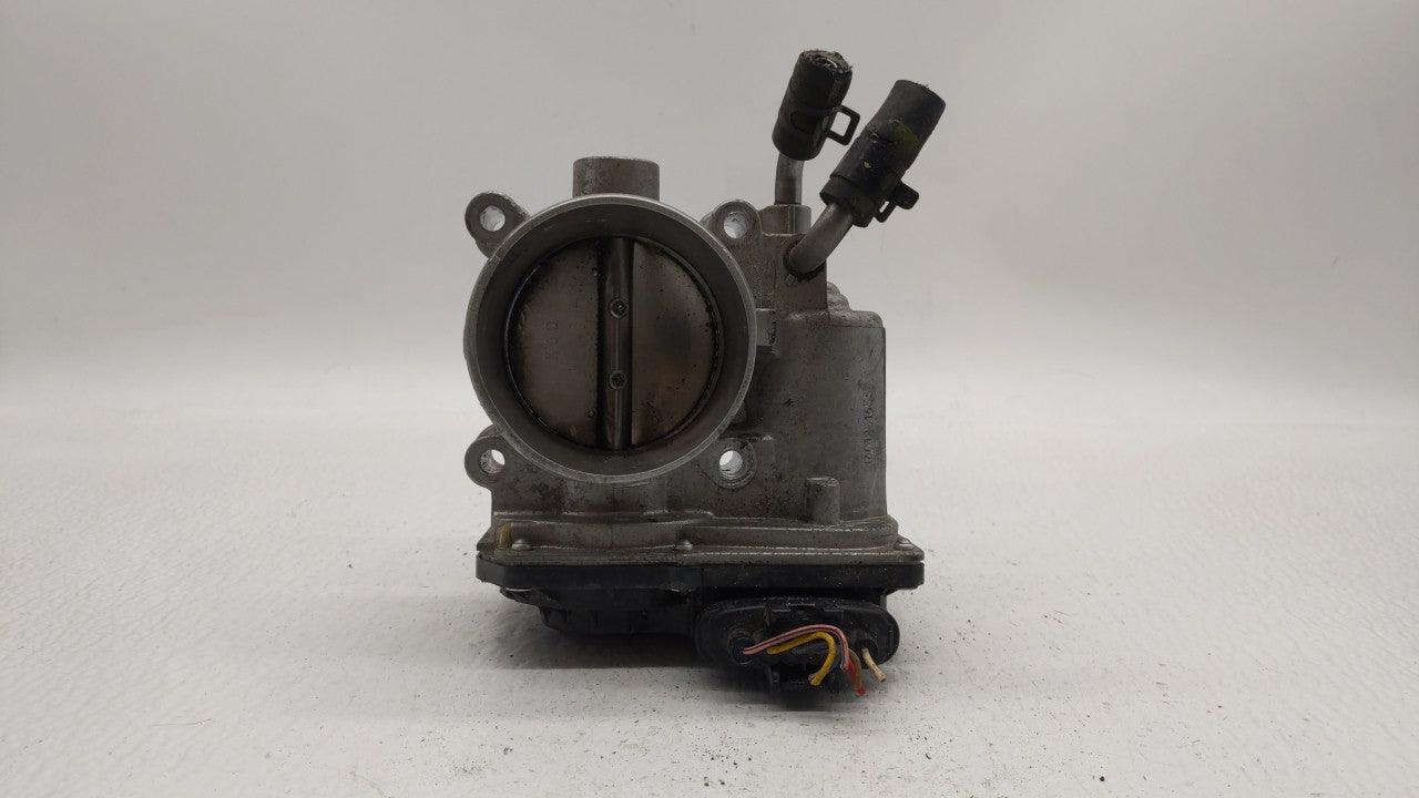 2011-2018 Hyundai Elantra Throttle Body P/N:35100-2E000 Fits Fits 2011 2012 2013 2014 2015 2016 2017 2018 2019 OEM Used Auto