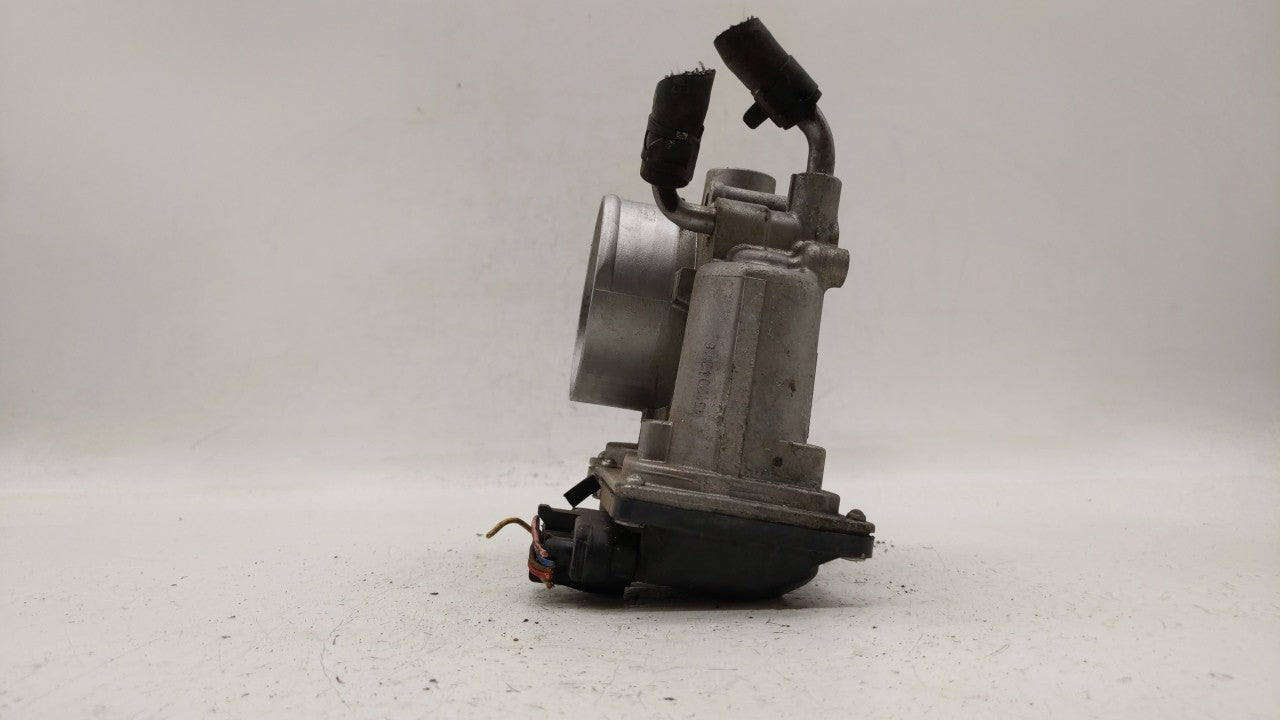 2011-2018 Hyundai Elantra Throttle Body P/N:35100-2E000 Fits Fits 2011 2012 2013 2014 2015 2016 2017 2018 2019 OEM Used Auto