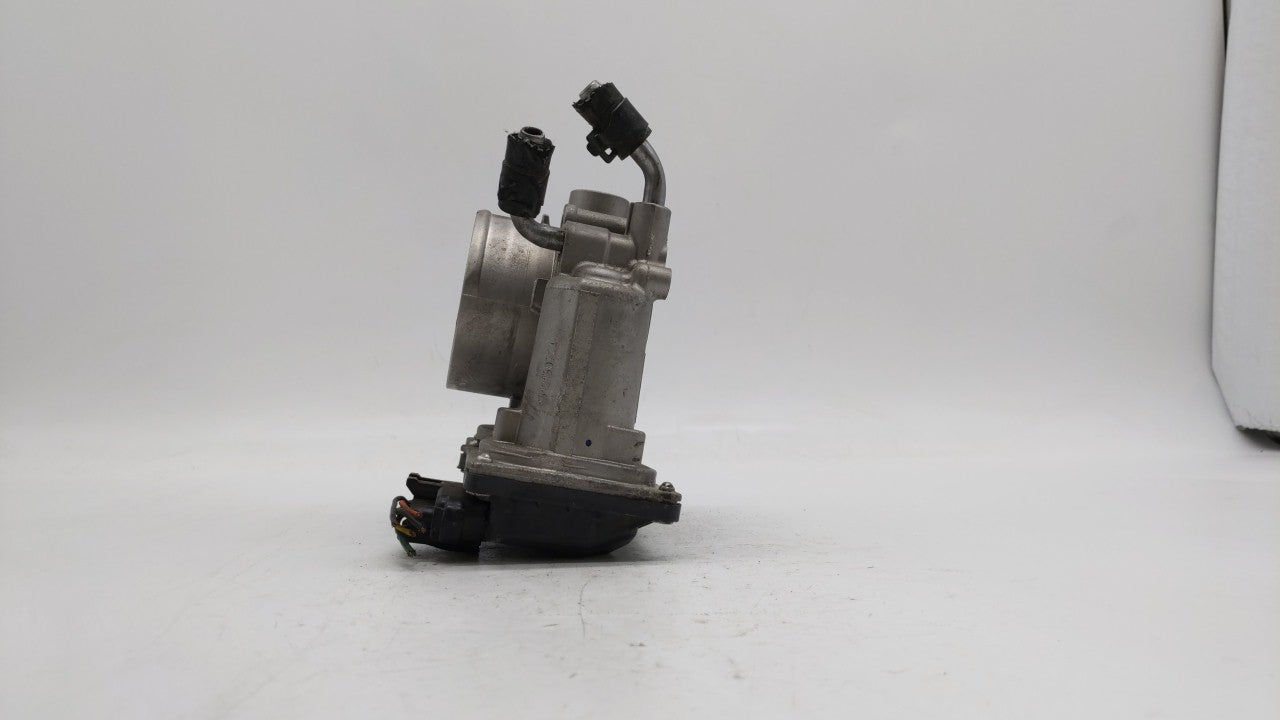 2011-2018 Hyundai Elantra Throttle Body P/N:35100-2E000 Fits Fits 2011 2012 2013 2014 2015 2016 2017 2018 2019 OEM Used Auto