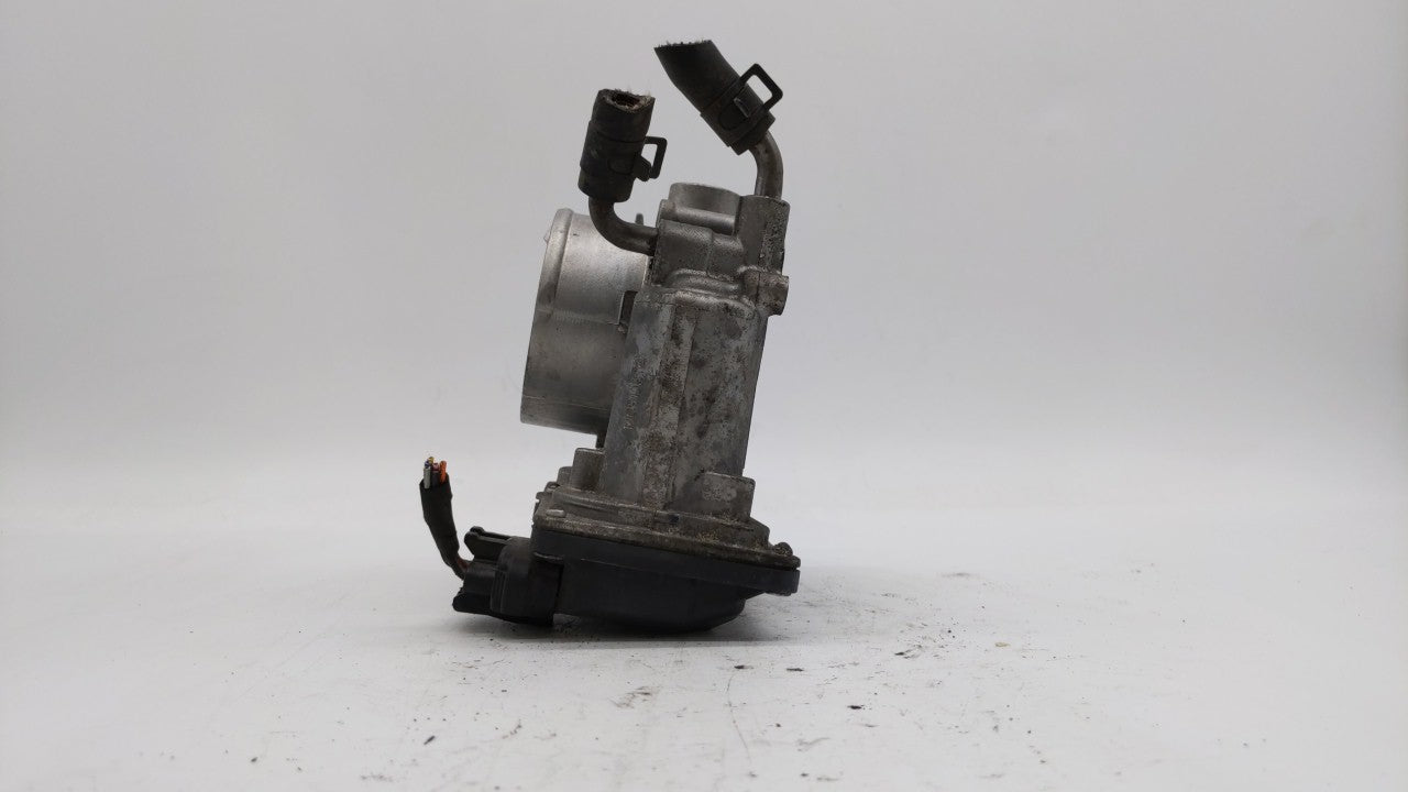 2011-2018 Hyundai Elantra Throttle Body P/N:35100-2E000 Fits Fits 2011 2012 2013 2014 2015 2016 2017 2018 2019 OEM Used Auto