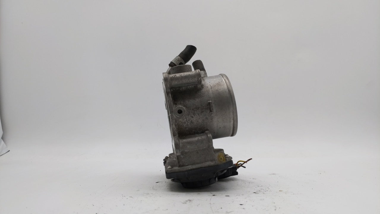 2011-2018 Hyundai Elantra Throttle Body P/N:35100-2E000 Fits Fits 2011 2012 2013 2014 2015 2016 2017 2018 2019 OEM Used Auto