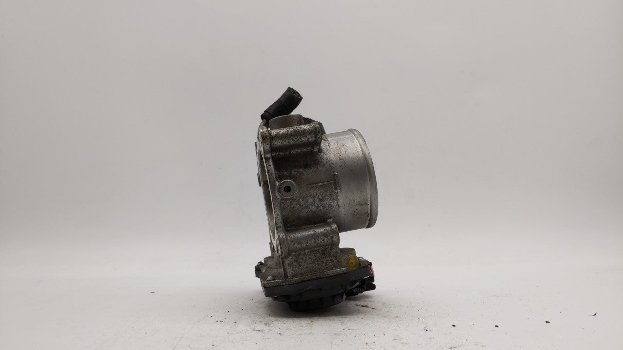 2011-2018 Hyundai Elantra Throttle Body P/N:35100-2E000 Fits Fits 2011 2012 2013 2014 2015 2016 2017 2018 2019 OEM Used Auto