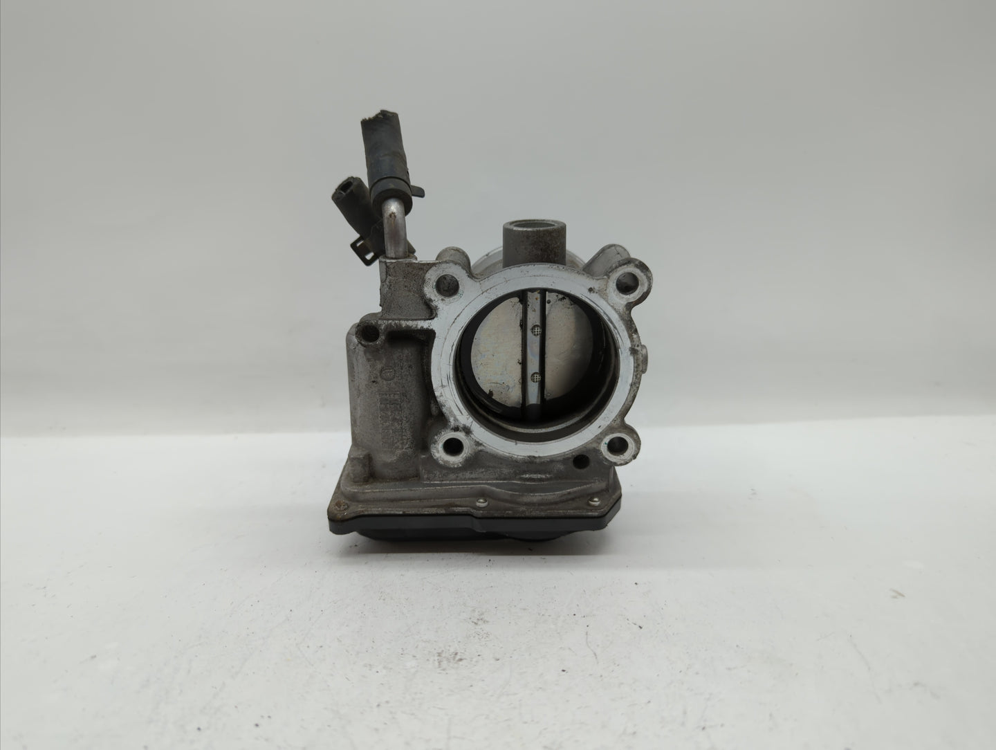 2011-2018 Hyundai Elantra Throttle Body P/N:1306040697 Fits Fits 2011 2012 2013 2014 2015 2016 2017 2018 2019 OEM Used Auto 