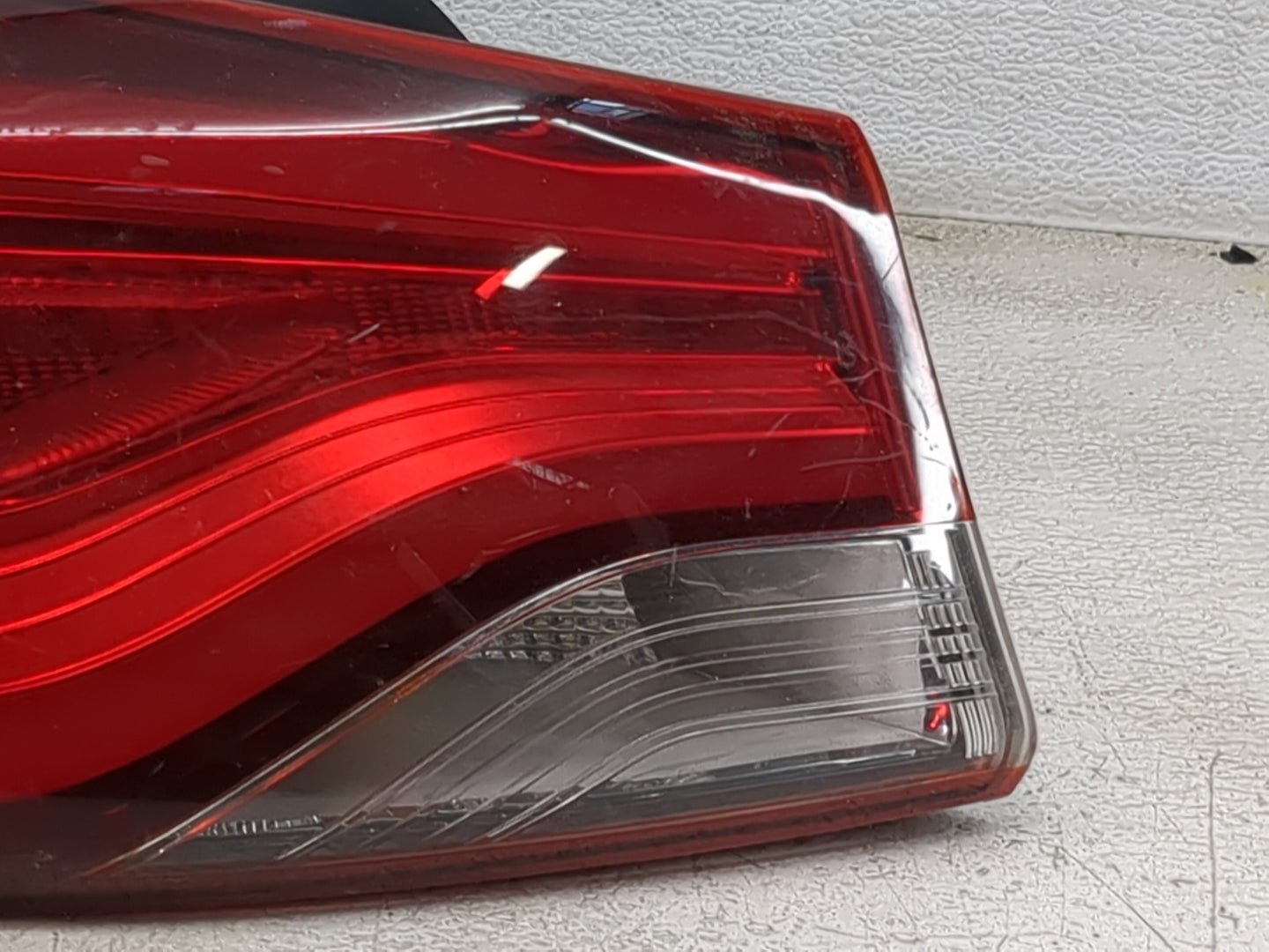 2014-2016 Hyundai Elantra Tail Light Assembly Driver Left OEM P/N:92401-3X3 Fits Fits 2014 2015 2016 OEM Used Auto Parts - O