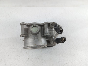 2011-2018 Hyundai Elantra Throttle Body P/N:35100-2E000 1302150124 Fits Fits 2011 2012 2013 2014 2015 2016 2017 2018 2019 OEM Used Auto Parts