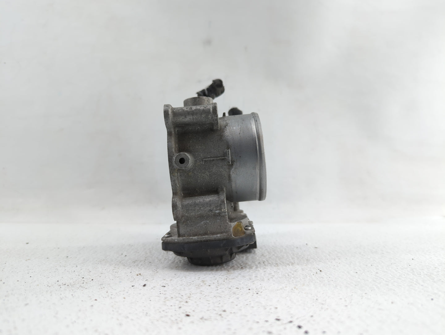 2011-2018 Hyundai Elantra Throttle Body P/N:35100-2E000 1302150124 Fits Fits 2011 2012 2013 2014 2015 2016 2017 2018 2019 OE