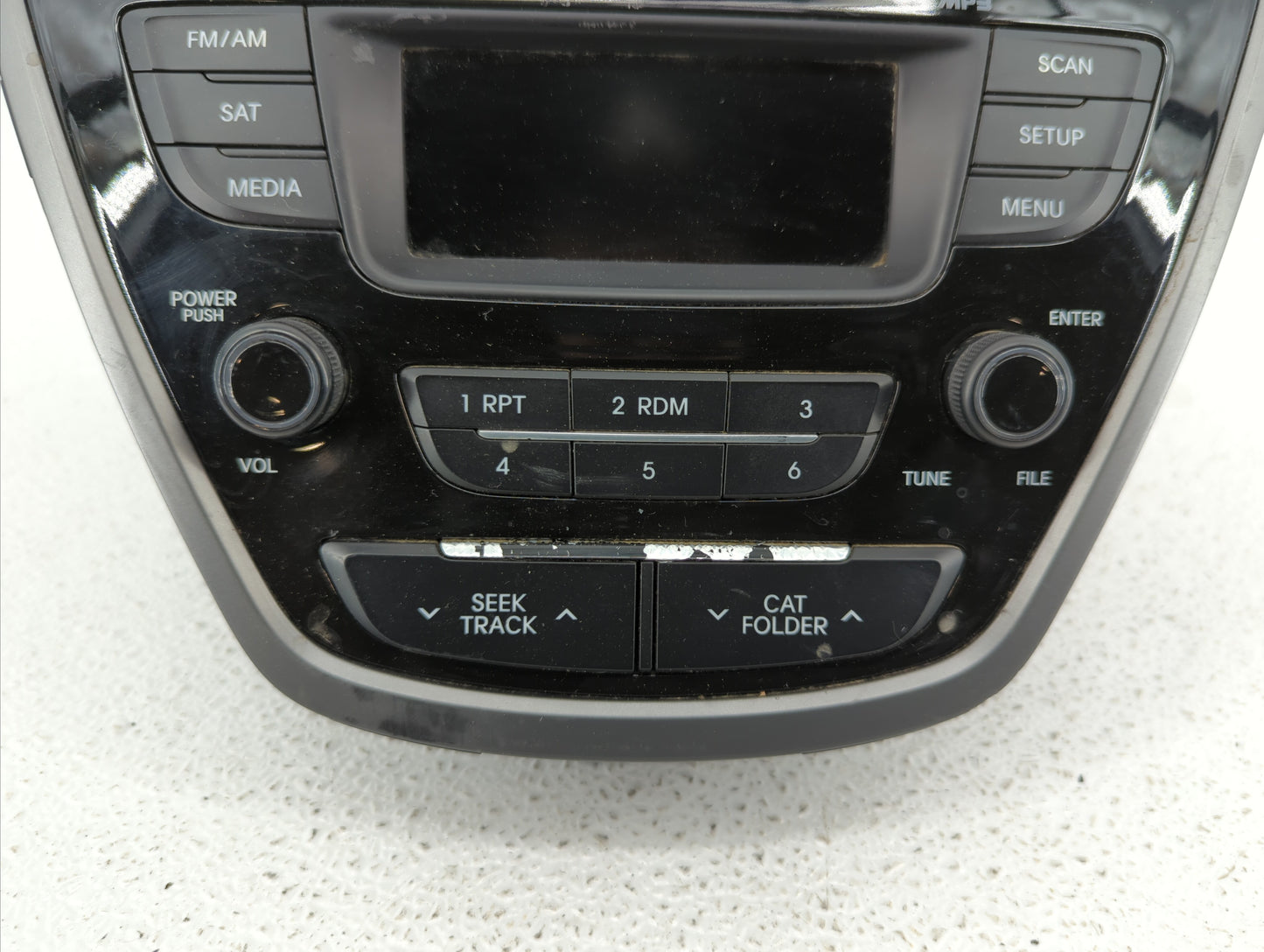 2014-2016 Hyundai Elantra Am Fm Cd Player Radio Receiver - Oemusedautoparts1.com