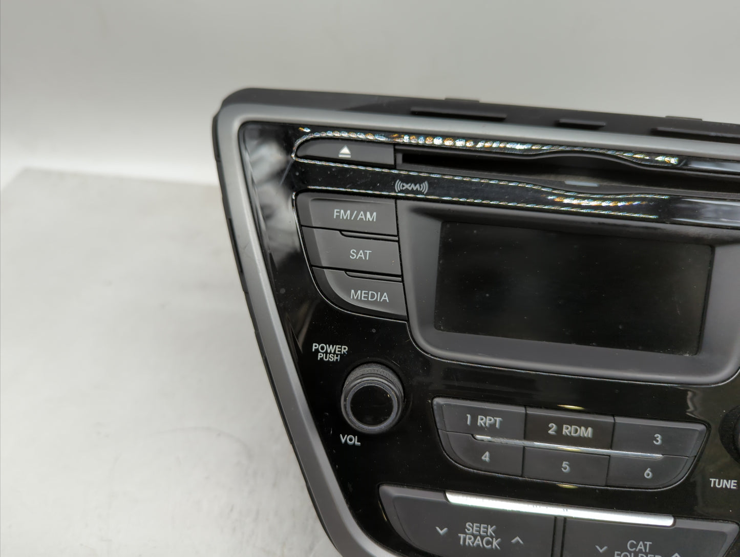 2014-2016 Hyundai Elantra Am Fm Cd Player Radio Receiver - Oemusedautoparts1.com