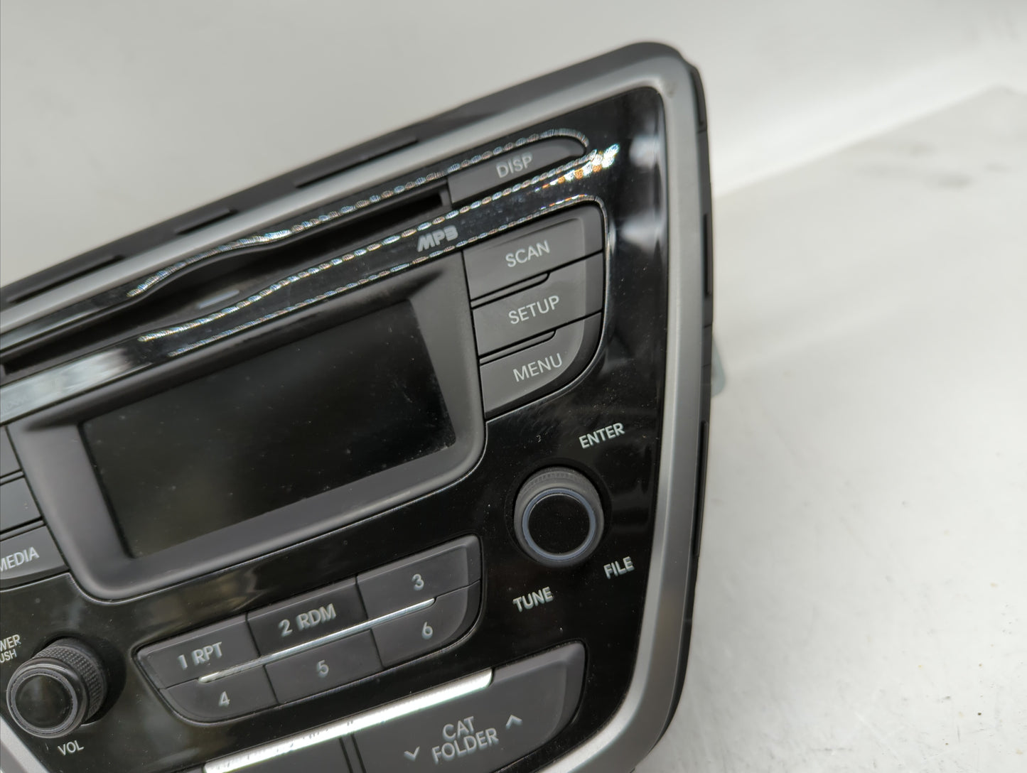 2014-2016 Hyundai Elantra Am Fm Cd Player Radio Receiver - Oemusedautoparts1.com