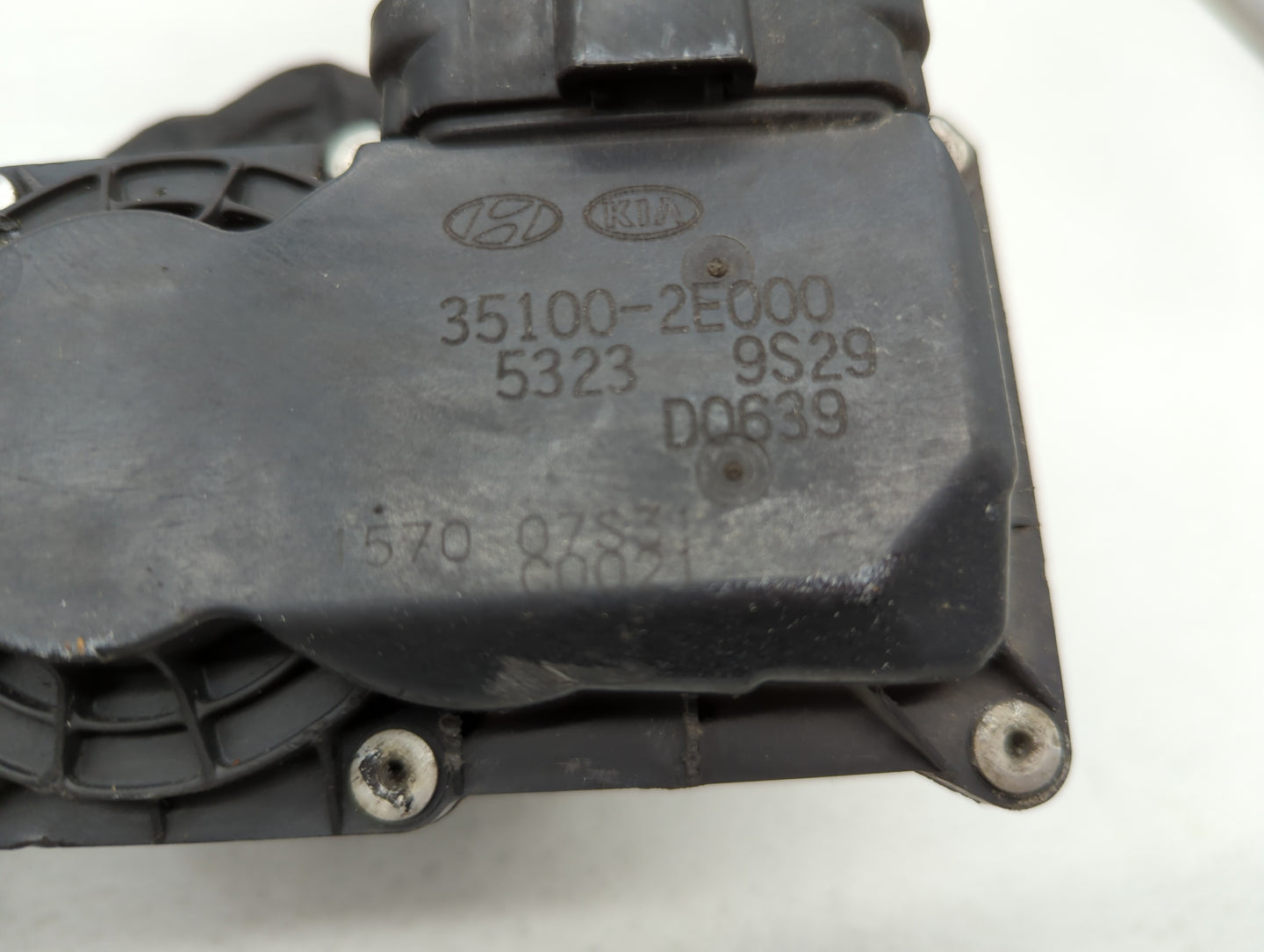 2011-2018 Hyundai Elantra Throttle Body P/N:35100-2E000 1302150124 Fits Fits 2011 2012 2013 2014 2015 2016 2017 2018 2019 OE