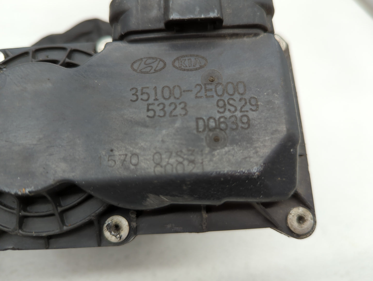2011-2018 Hyundai Elantra Throttle Body P/N:35100-2E000 1302150124 Fits Fits 2011 2012 2013 2014 2015 2016 2017 2018 2019 OE