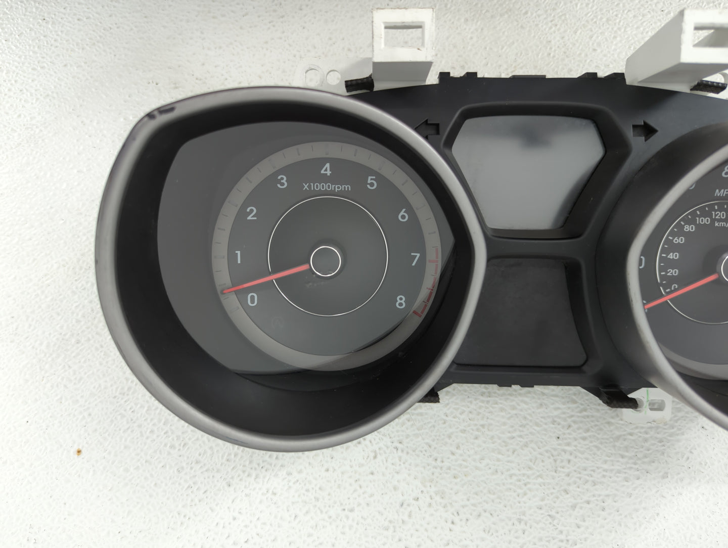 2014-2016 Hyundai Elantra Instrument Cluster Speedometer Gauges P/N:94004-3X240 Fits Fits 2014 2015 2016 OEM Used Auto Parts