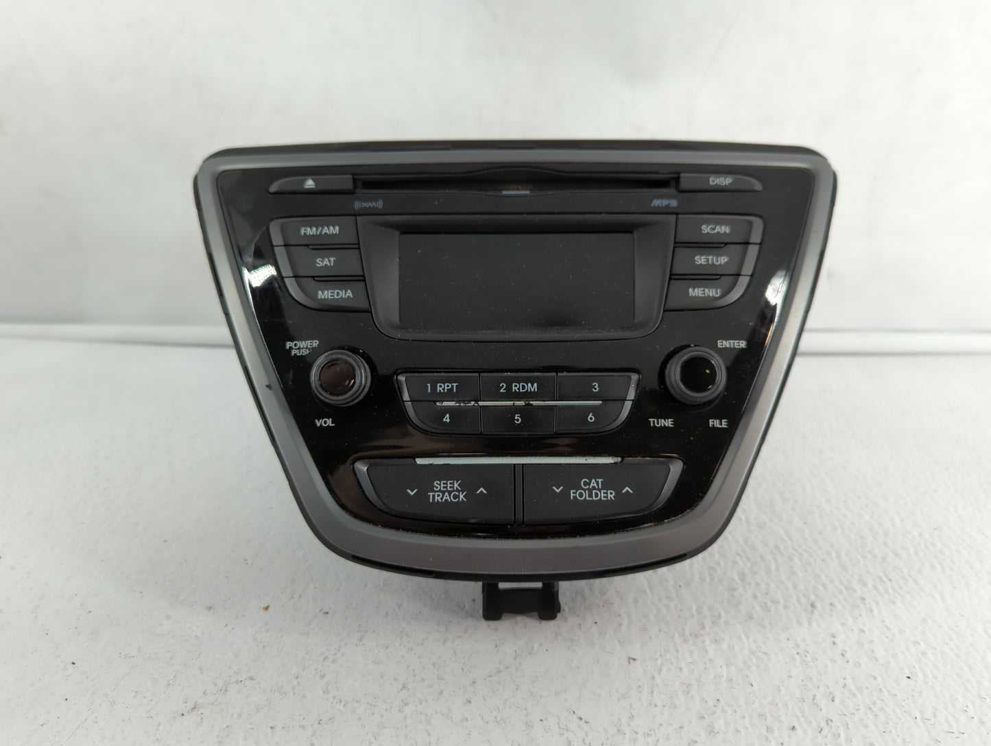 2014-2016 Hyundai Elantra Am Fm Cd Player Radio Receiver - Oemusedautoparts1.com