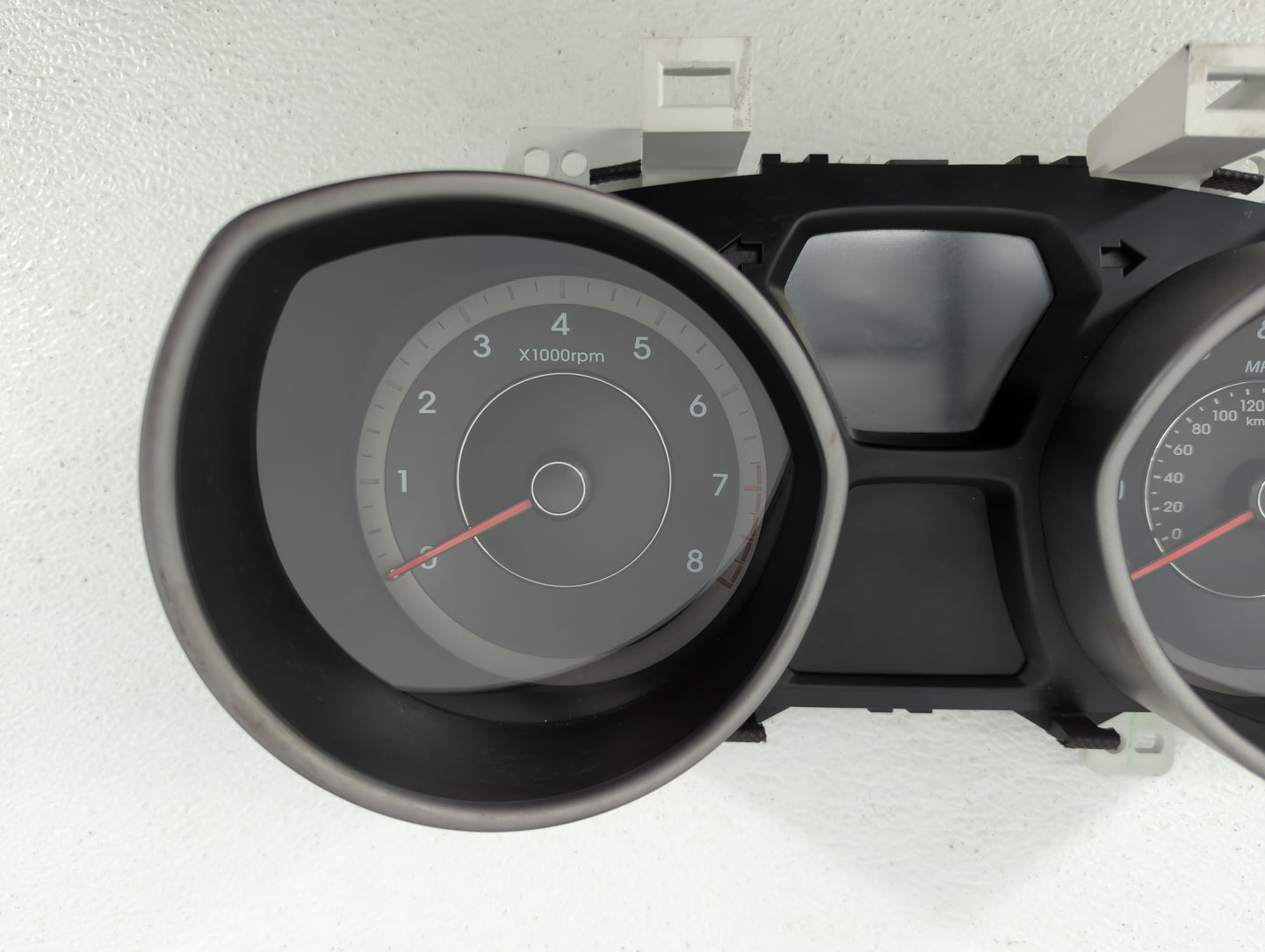 2014-2016 Hyundai Elantra Instrument Cluster Speedometer Gauges P/N:94004-3X240 Fits Fits 2014 2015 2016 OEM Used Auto Parts