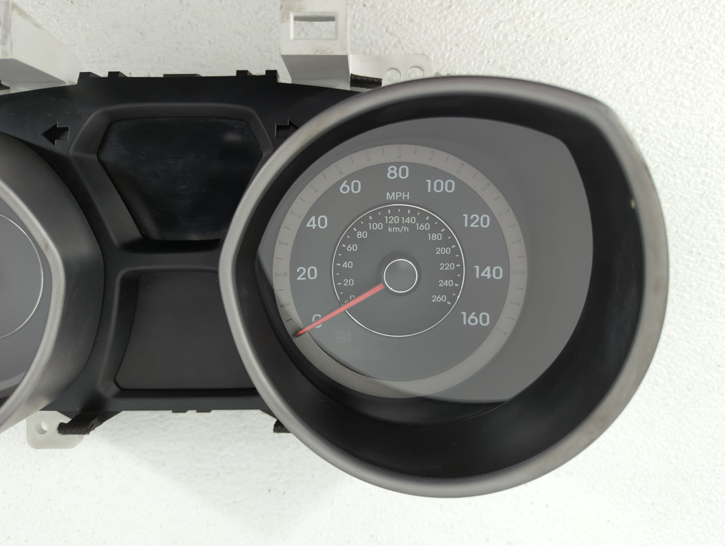 2014-2016 Hyundai Elantra Instrument Cluster Speedometer Gauges P/N:94004-3X240 Fits Fits 2014 2015 2016 OEM Used Auto Parts