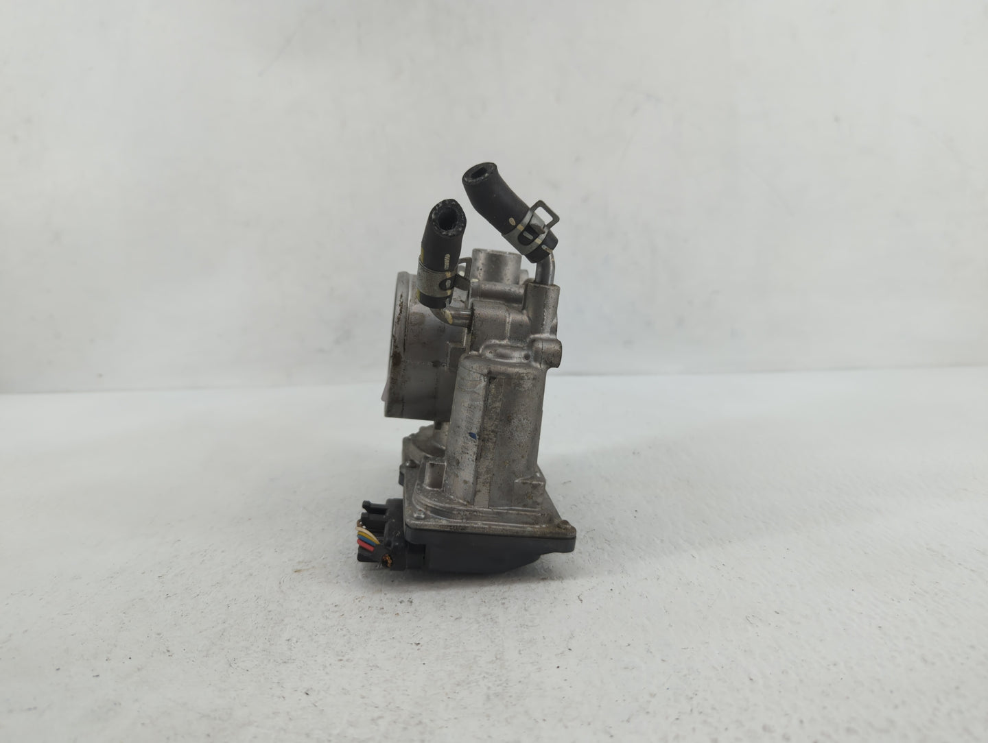 2011-2018 Hyundai Elantra Throttle Body P/N:35100-2E000 1302150124 Fits Fits 2011 2012 2013 2014 2015 2016 2017 2018 2019 OE