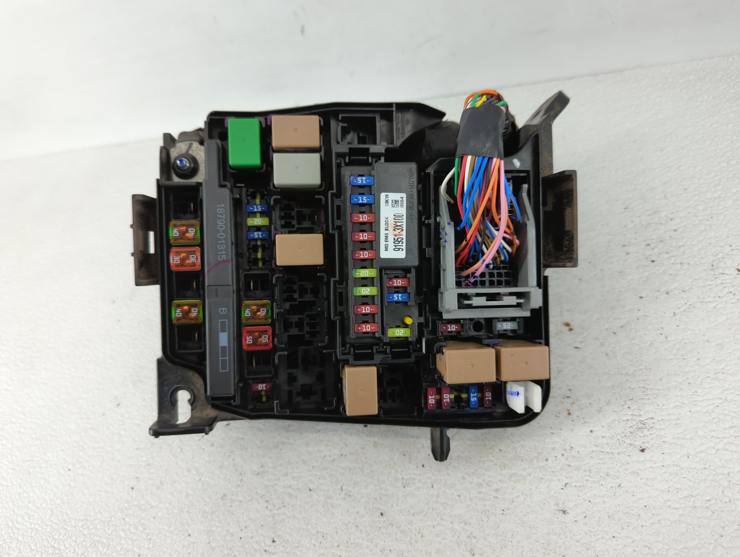 2014-2016 Hyundai Elantra Fusebox Fuse Box Panel Relay Module P/N:91951-3X710 91951-3X100 Fits Fits 2014 2015 2016 OEM Used 