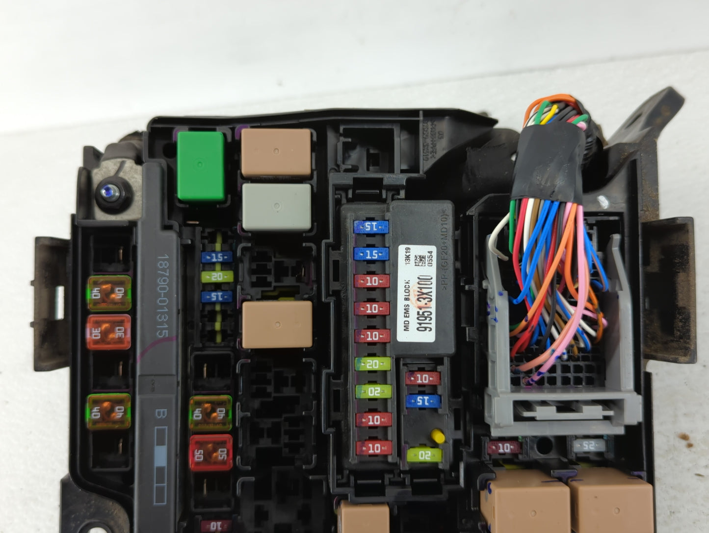 2014-2016 Hyundai Elantra Fusebox Fuse Box Panel Relay Module P/N:91951-3X710 91951-3X100 Fits Fits 2014 2015 2016 OEM Used 