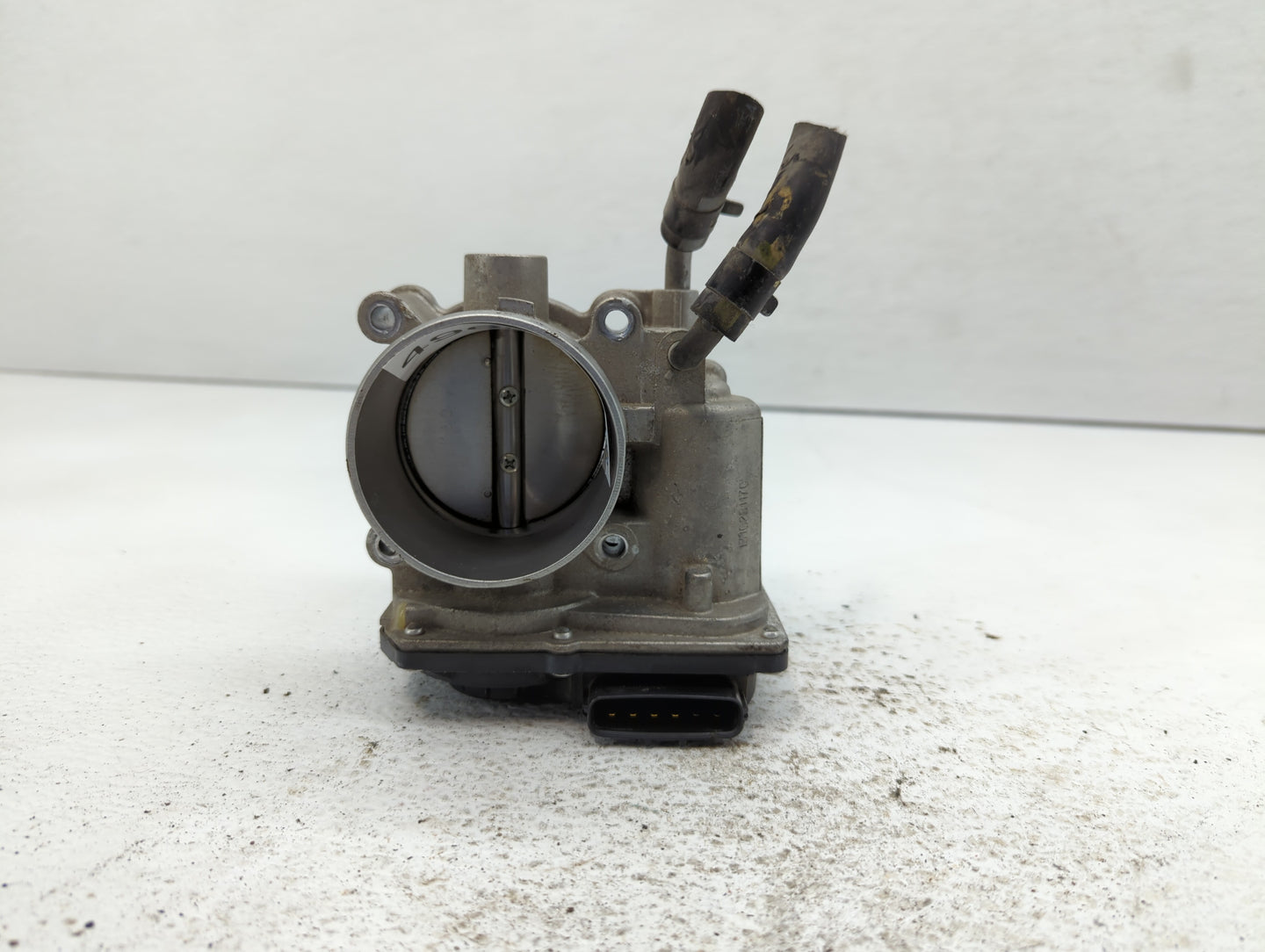 2011-2020 Hyundai Elantra Throttle Body P/N:35100-2E000 Fits Fits 2011 2012 2013 2014 2015 2016 2017 2018 2019 2020 2021 OEM