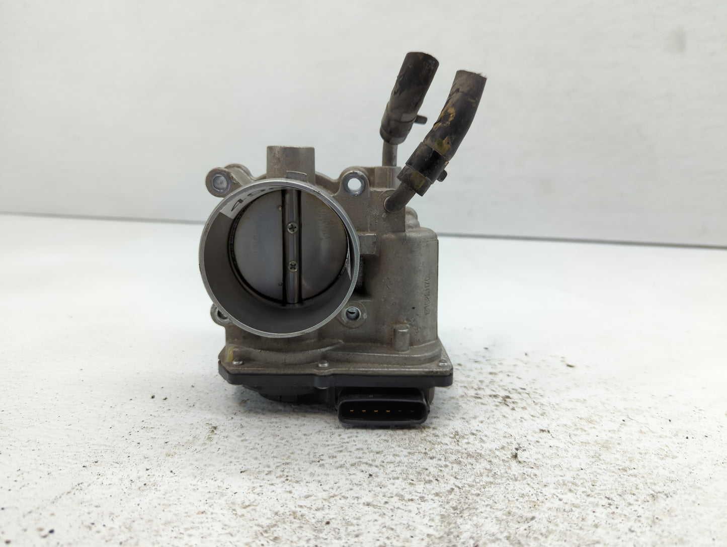 2011-2020 Hyundai Elantra Throttle Body P/N:35100-2E000 Fits Fits 2011 2012 2013 2014 2015 2016 2017 2018 2019 2020 2021 OEM