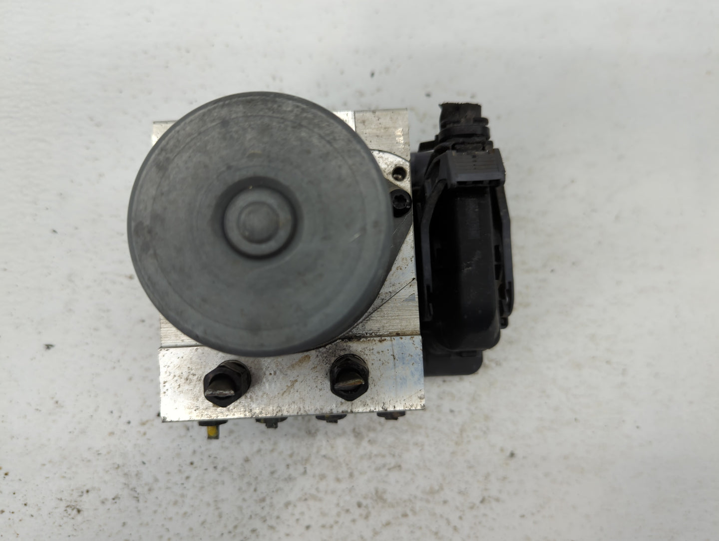 2014 Hyundai Elantra Throttle Body P/N:58920-A5200 Fits OEM Used Auto Parts - Oemusedautoparts1.com