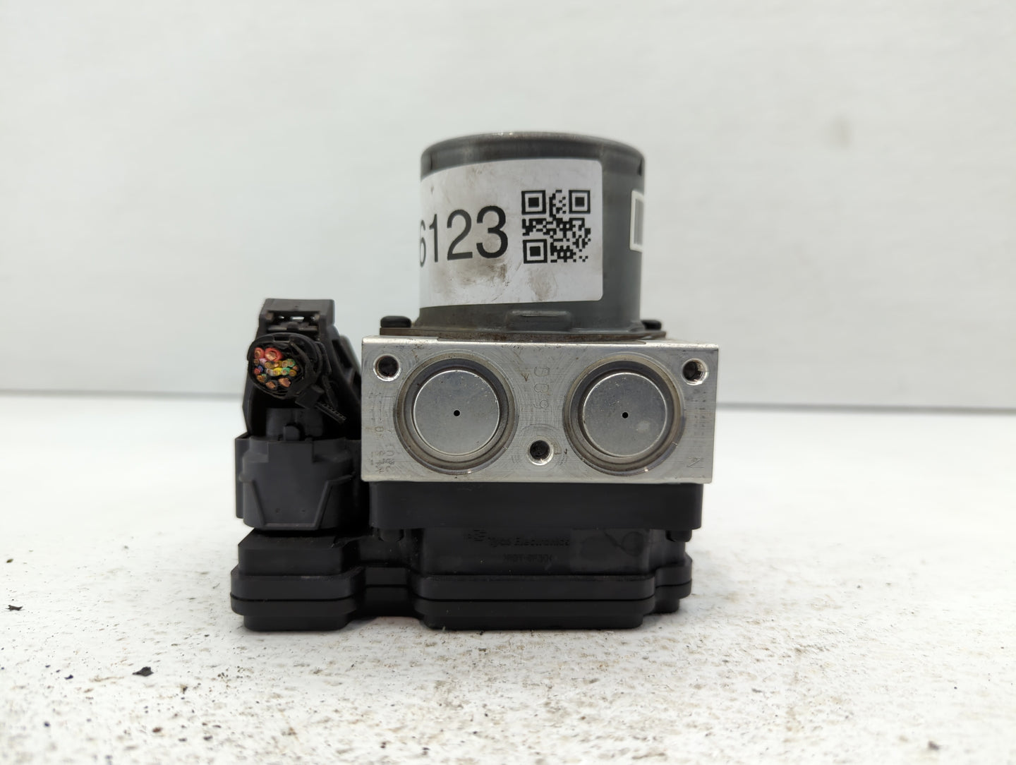 2014 Hyundai Elantra Throttle Body P/N:58920-A5200 Fits OEM Used Auto Parts - Oemusedautoparts1.com