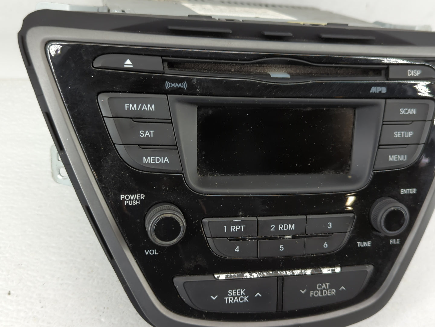 2014-2016 Hyundai Elantra Am Fm Cd Player Radio Receiver - Oemusedautoparts1.com