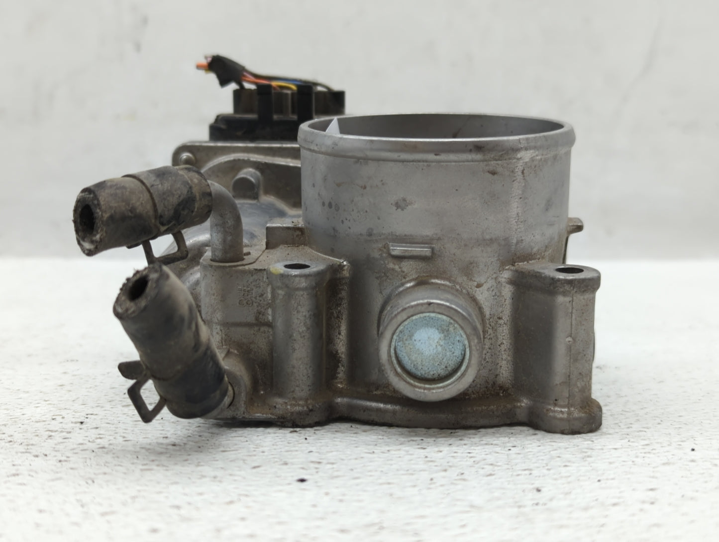 2011-2020 Hyundai Elantra Throttle Body P/N:35100-2E000 Fits Fits 2011 2012 2013 2014 2015 2016 2017 2018 2019 2020 2021 OEM