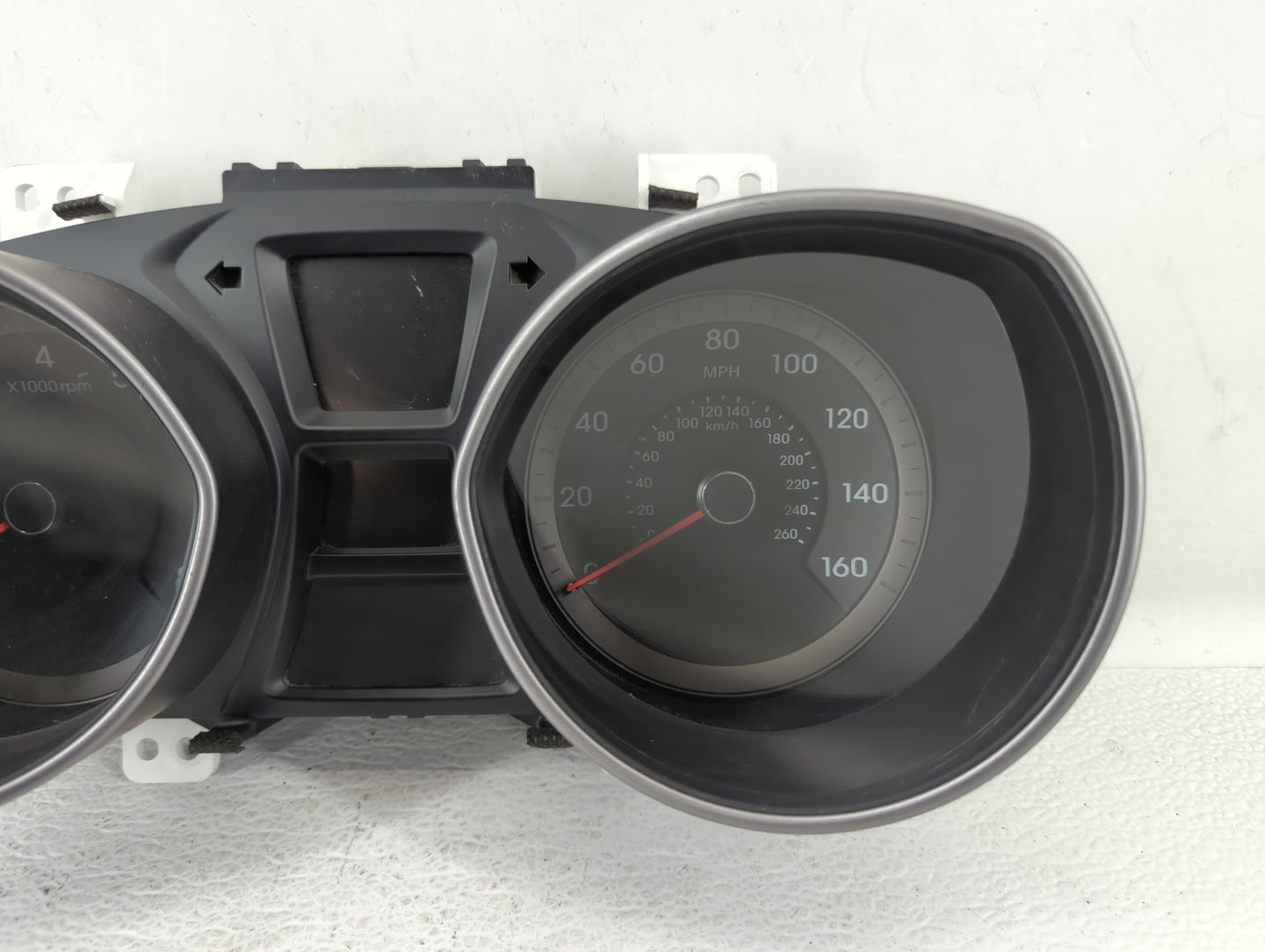2013-2015 Hyundai Elantra Instrument Cluster Speedometer Gauges P/N:94053-A5511 Fits Fits 2013 2014 2015 OEM Used Auto Parts