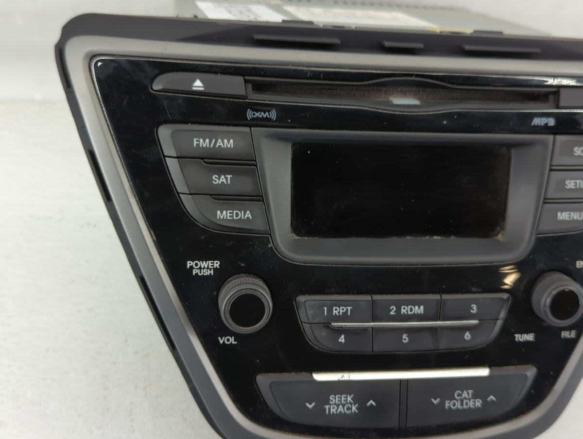 2014-2016 Hyundai Elantra Am Fm Cd Player Radio Receiver 549582 - Oemusedautoparts1.com
