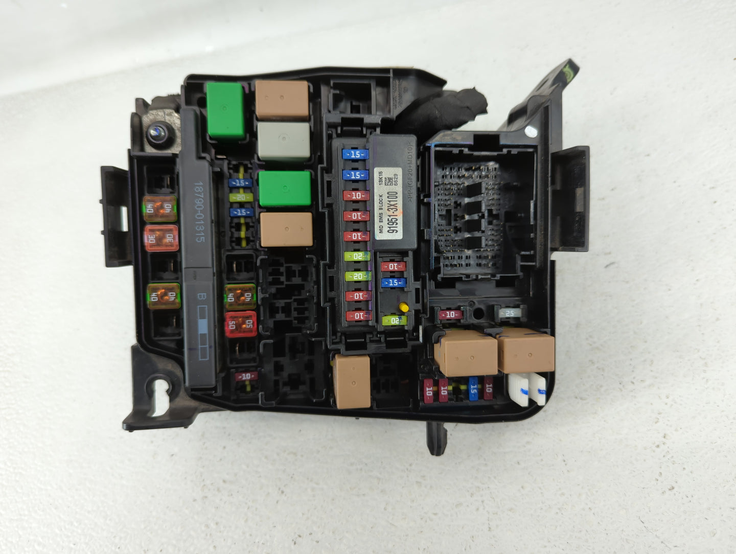 2014-2016 Hyundai Elantra Fusebox Fuse Box Panel Relay Module P/N:91951-3X710 Fits Fits 2014 2015 2016 OEM Used Auto Parts -