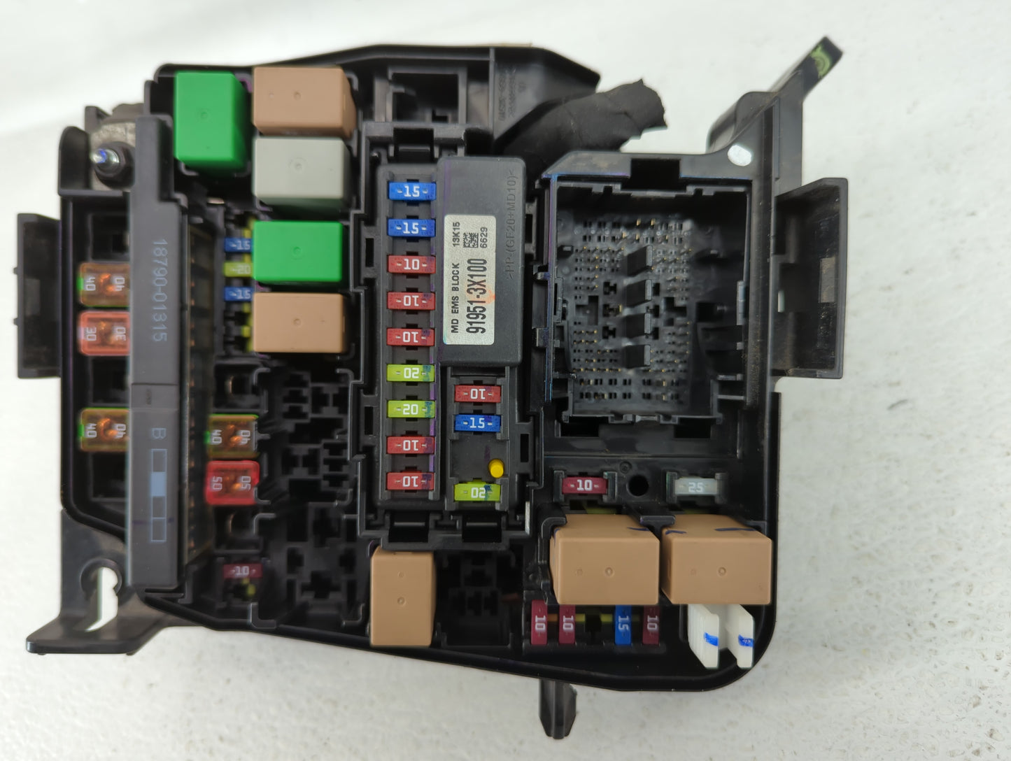 2014-2016 Hyundai Elantra Fusebox Fuse Box Panel Relay Module P/N:91951-3X710 Fits Fits 2014 2015 2016 OEM Used Auto Parts -