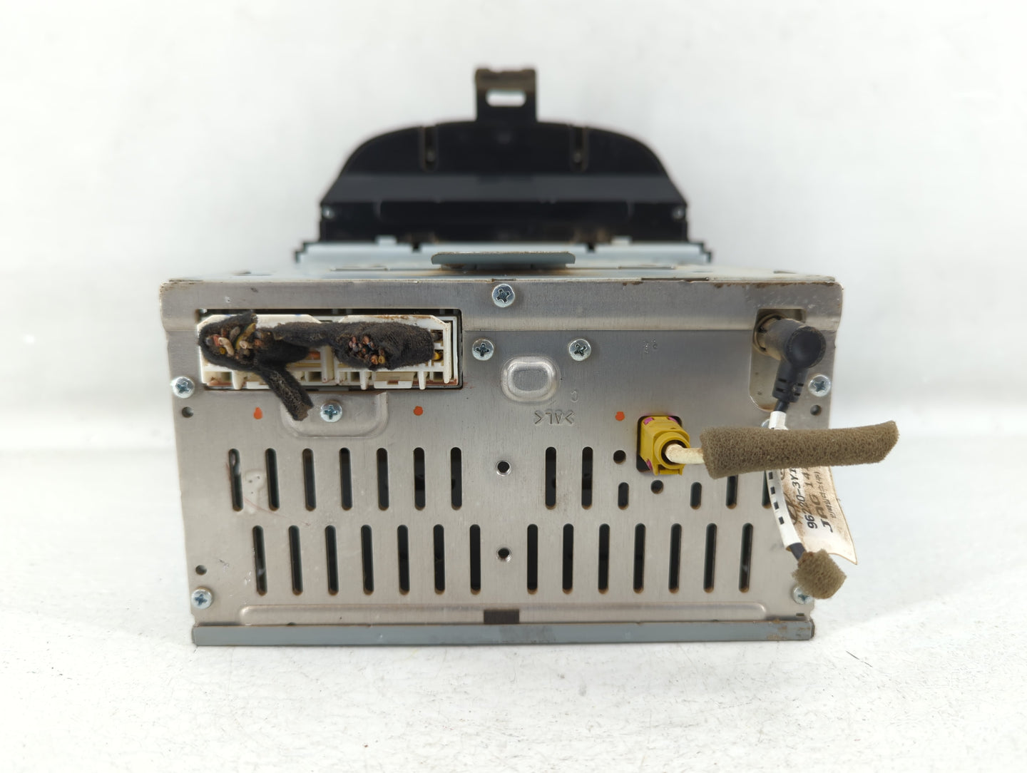 2014-2016 Hyundai Elantra Am Fm Cd Player Radio Receiver - Oemusedautoparts1.com