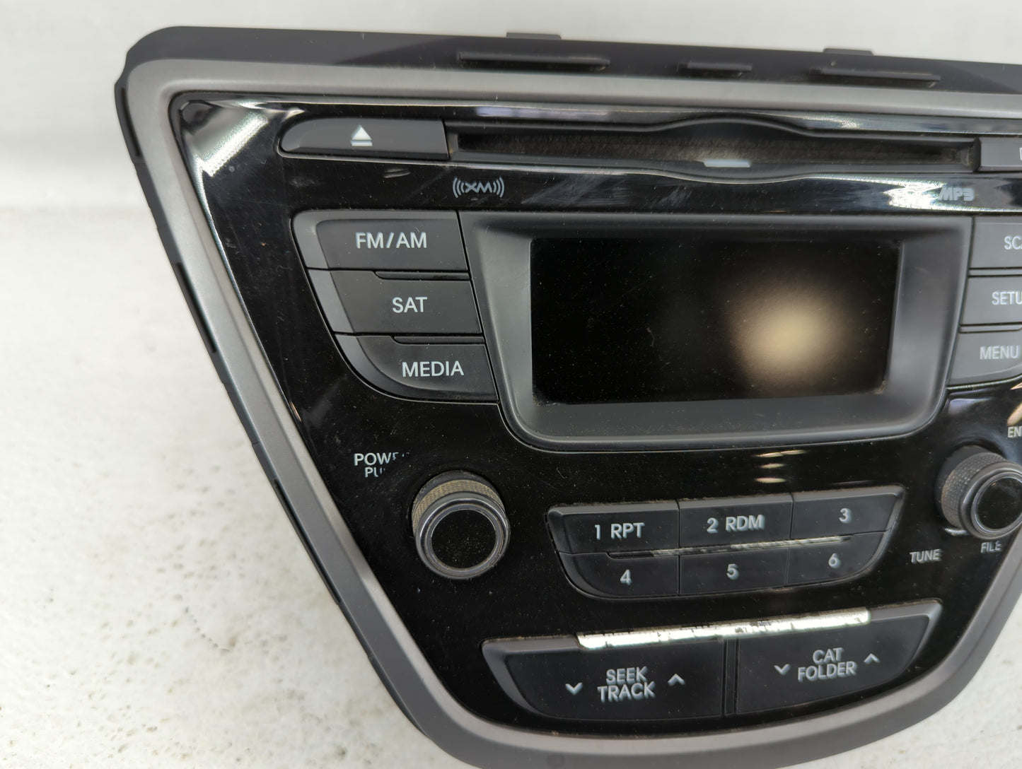 2014-2016 Hyundai Elantra Am Fm Cd Player Radio Receiver - Oemusedautoparts1.com
