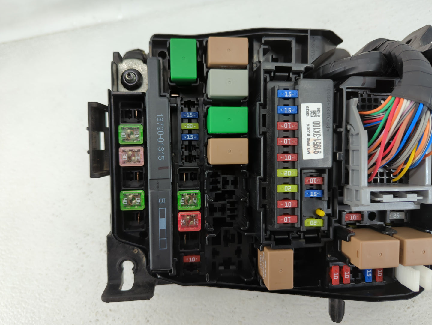 2014-2016 Hyundai Elantra Fusebox Fuse Box Panel Relay Module P/N:91265 3X060 Fits Fits 2014 2015 2016 OEM Used Auto Parts -