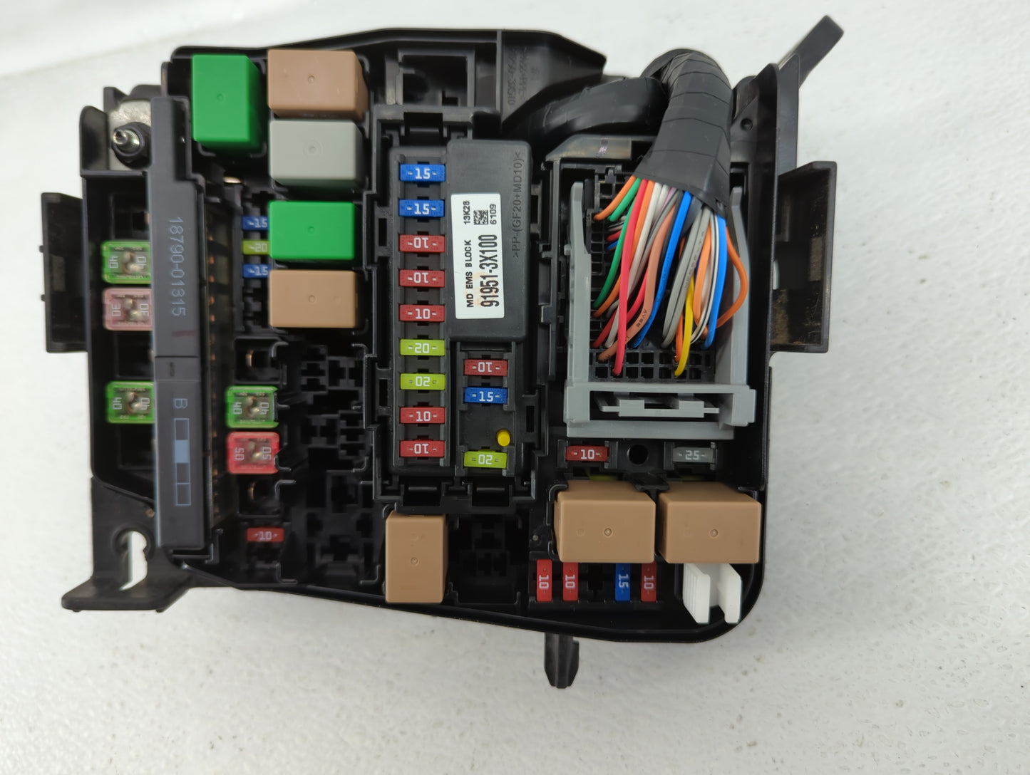 2014-2016 Hyundai Elantra Fusebox Fuse Box Panel Relay Module P/N:91265 3X060 Fits Fits 2014 2015 2016 OEM Used Auto Parts -