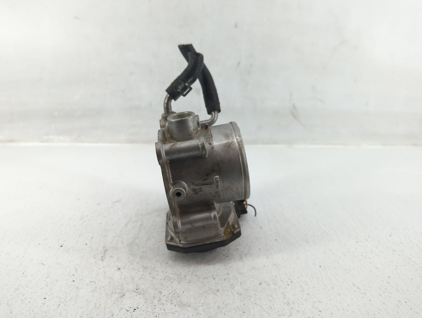 2011-2020 Hyundai Elantra Throttle Body P/N:35100-2E000 Fits Fits 2011 2012 2013 2014 2015 2016 2017 2018 2019 2020 2021 OEM