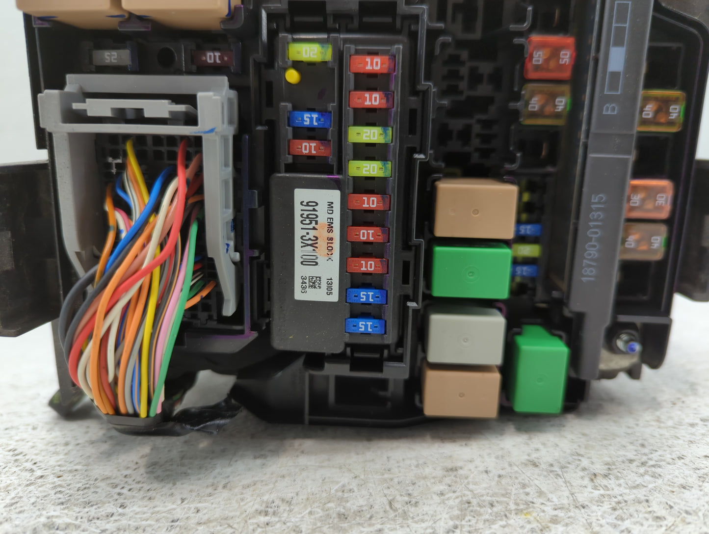 2014-2016 Hyundai Elantra Fusebox Fuse Box Panel Relay Module Fits Fits 2014 2015 2016 OEM Used Auto Parts - Oemusedautopart