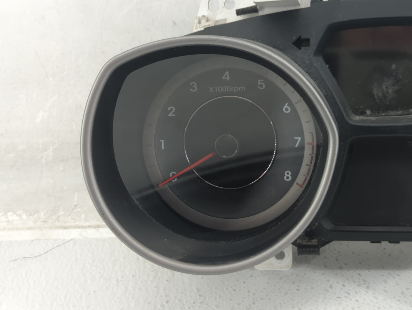 2014-2016 Hyundai Elantra Instrument Cluster Speedometer Gauges P/N:94004-3X240 Fits Fits 2014 2015 2016 OEM Used Auto Parts