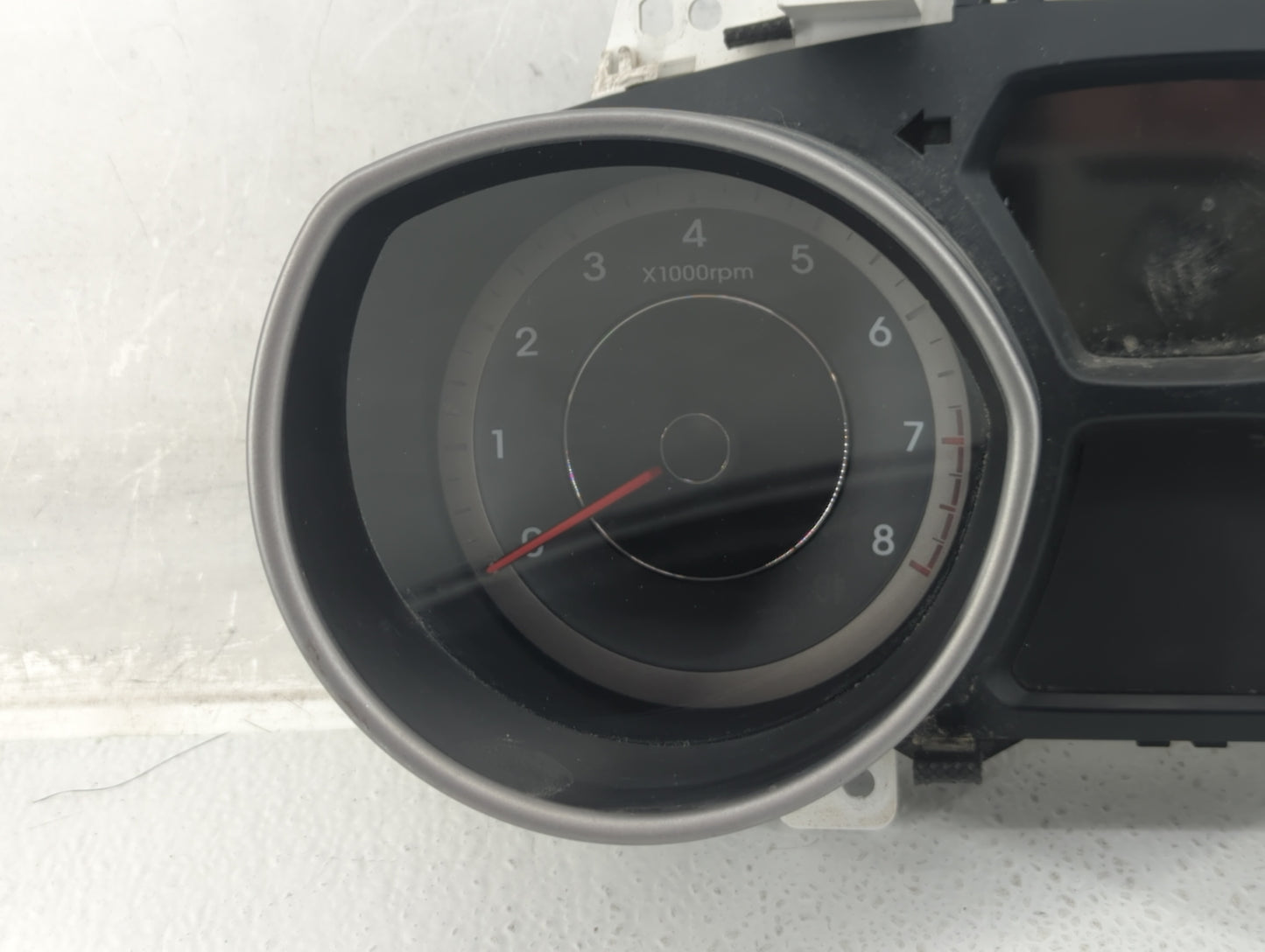 2014-2016 Hyundai Elantra Instrument Cluster Speedometer Gauges P/N:94004-3X240 Fits Fits 2014 2015 2016 OEM Used Auto Parts